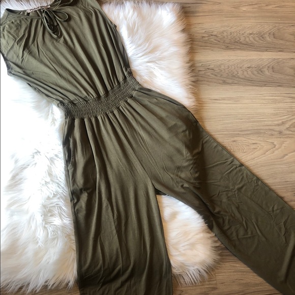 Michael Stars Jumpsuit W/ Pockets Olive Green NWOT - Picture 2 of 8
